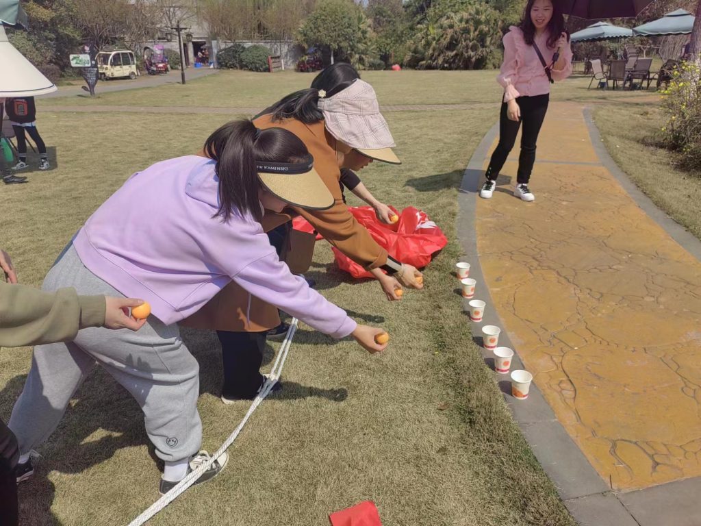 九游首选药业有限公司三八节团建活动